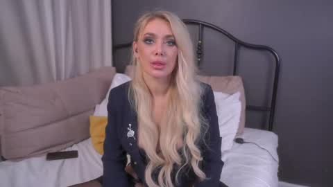 isadoradunkan online show from 03-11-25, 12:33