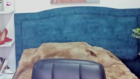 Isabel online show from 06-30-26, 12:06