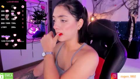 Snapshot of isarogers_dl chatting on 10-28-25, 05:48 isabel online show from 10-28-25, 05:48