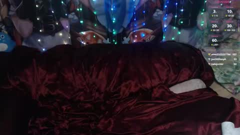 Snapshot of iselestias chatting on 10-25-25, 11:43 Sele online show from 10-25-25, 11:43