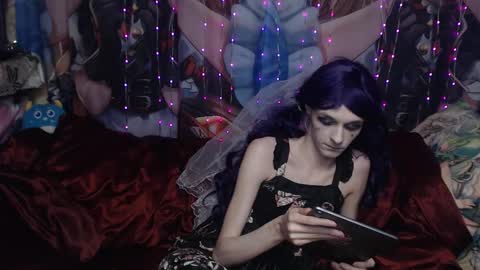 Snapshot of iselestias chatting on 10-31-25, 09:38 Sele online show from 10-31-25, 09:38