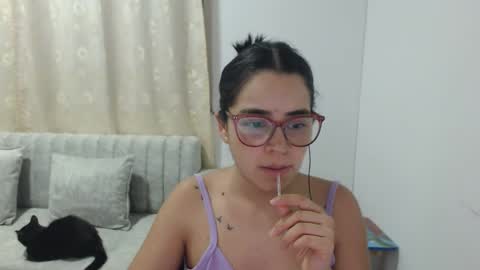 Snapshot of isemma chatting on 03-08-26, 03:54 Emma online show from 03-08-26, 03:54