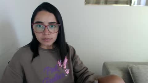 Emma online show from 06-11-26, 02:59