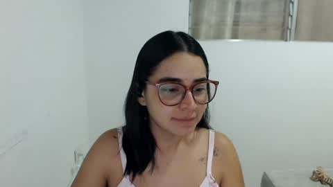 Emma online show from 06-17-26, 03:42