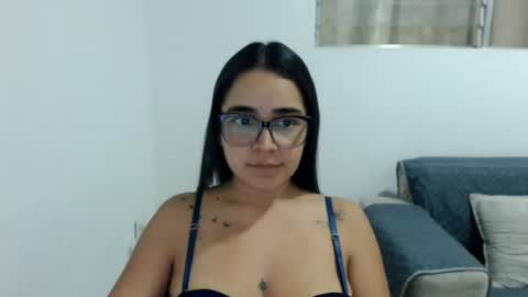 Emma online show from 06-29-26, 01:12