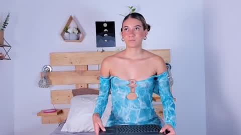 ishabellalopez online show from 01-03-25, 04:22