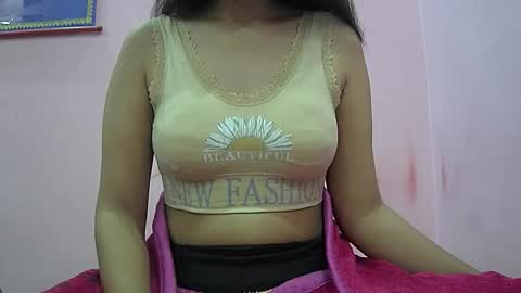 ishika_singh_ online show from 12-18-25, 02:06