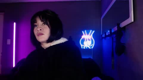 Snapshot of isis_diosa chatting on 02-01-25, 02:13 Ana Maria online show from 02-01-25, 02:13