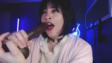 Snapshot of isis_diosa chatting on 02-03-25, 10:54 Ana Maria online show from 02-03-25, 10:54