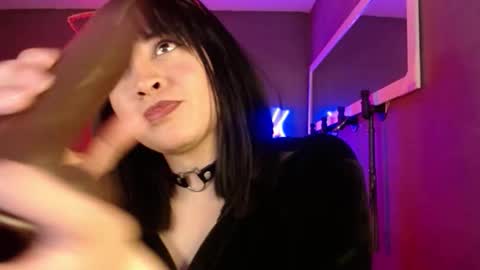 Snapshot of isis_diosa chatting on 11-10-25, 02:38 Ana Maria online show from 11-10-25, 02:38