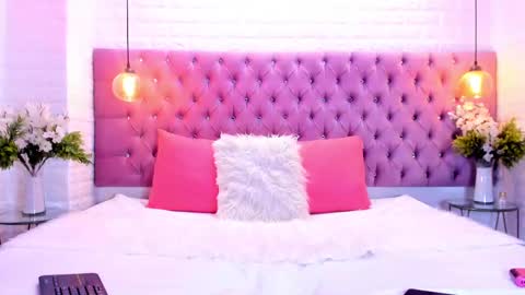 Isis  online show from 10-07-25, 03:36