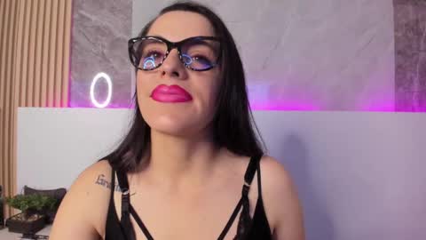 Snapshot of isisnoir chatting on 09-19-25, 07:47 Isis Noir online show from 09-19-25, 07:47