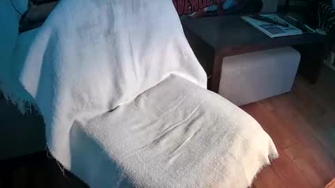 Iskarius online show from 04-27-26, 09:13