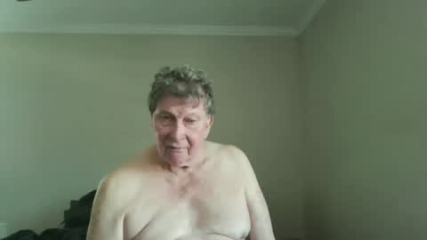 island625103 online show from 05-12-26, 07:00