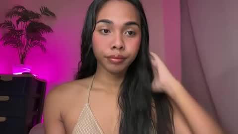 Snapshot of island_girlxxx chatting on 07-21-26, 11:45 Alona online show from 07-21-26, 11:45