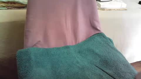 Snapshot of islandforfun chatting on 02-10-25, 06:56 islandforfun online show from 02-10-25, 06:56