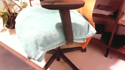 Snapshot of islandforfun chatting on 11-03-25, 01:01 islandforfun online show from 11-03-25, 01:01