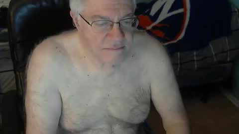 islesman22 online show from 12-17-25, 12:00