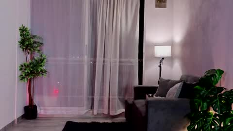 Snapshot of isnotforeveryone chatting on 09-26-25, 03:10 Julyane online show from 09-26-25, 03:10