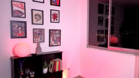 Julyane online show from 11-11-25, 12:32