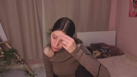 Emilia online show from 03-07-26, 06:21