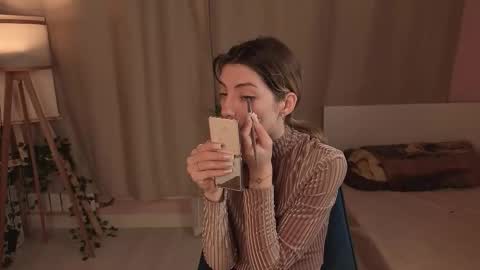 Emilia online show from 03-10-26, 06:29