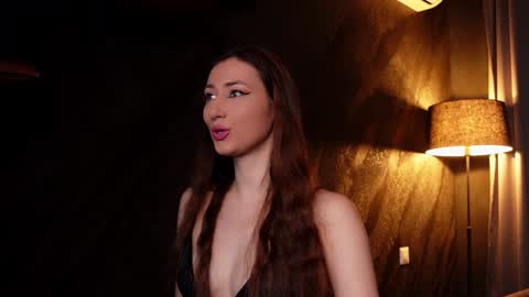 IsoldeBliss online show from 01-27-25, 04:09