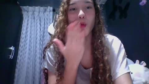 Snapshot of issa30213 chatting on 03-05-25, 02:46 Issa online show from 03-05-25, 02:46