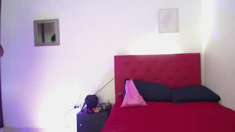 Snapshot of issa_kitty chatting on 01-10-25, 03:48 issa_kitty online show from 01-10-25, 03:48