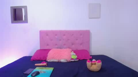 Snapshot of issa_kitty chatting on 02-25-25, 02:33 issa_kitty online show from 02-25-25, 02:33