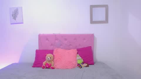 Snapshot of issa_kitty chatting on 03-10-25, 08:01 issa_kitty online show from 03-10-25, 08:01