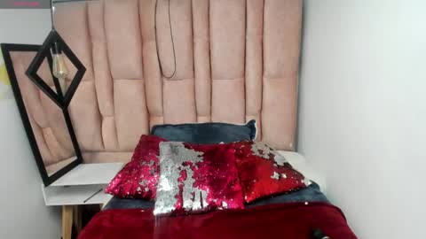 ISSA MILF online show from 04-28-26, 01:27