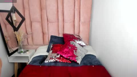 ISSA MILF online show from 05-11-26, 02:45