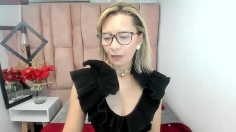 ISSA MILF online show from 06-04-26, 01:39
