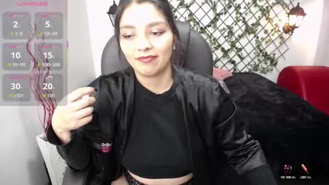 Issa  online show from 11-11-25, 03:23