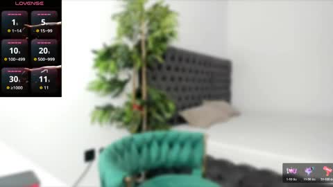 Snapshot of issabellaa chatting on 04-20-26, 05:10 Issy online show from 04-20-26, 05:10