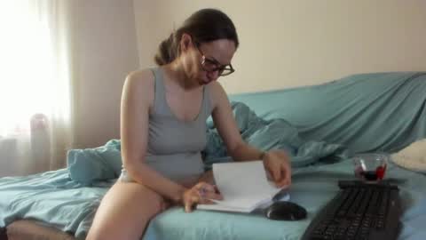 Issabelle online show from 04-25-26, 04:59