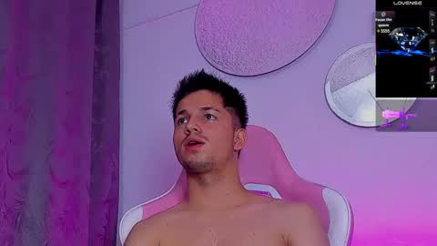 Snapshot of issac_james chatting on 03-07-25, 09:18 Issac online show from 03-07-25, 09:18