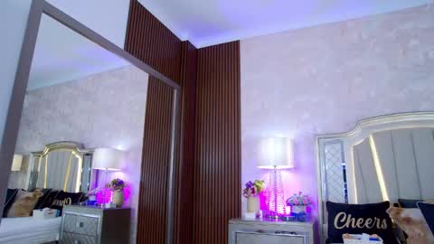 Issadorra online show from 02-10-25, 05:58