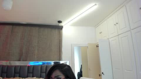 Iseey online show from 02-10-25, 06:42