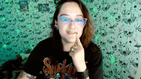 Yiz online show from 03-16-26, 05:44
