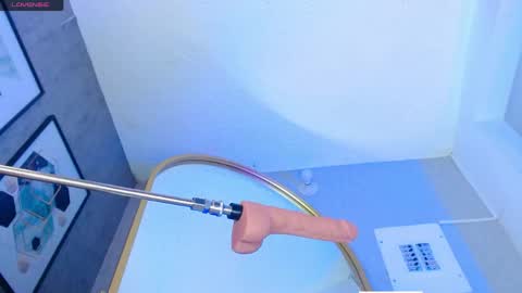 Snapshot of issys_lam chatting on 05-22-26, 12:00 issys online show from 05-22-26, 12:00