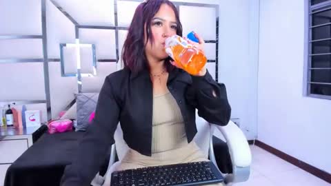 Issys online show from 02-17-26, 01:13