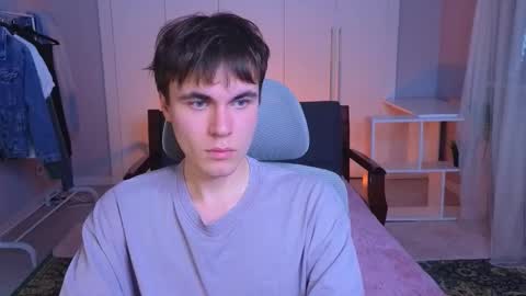 Snapshot of istairee chatting on 02-15-25, 06:44 Maks online show from 02-15-25, 06:44