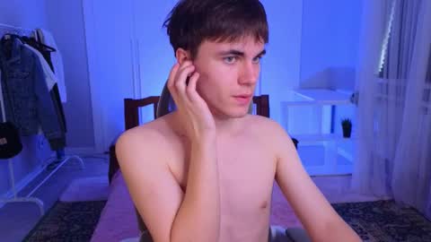 Snapshot of istairee chatting on 02-21-25, 10:50 Maks online show from 02-21-25, 10:50