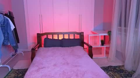 Snapshot of istairee chatting on 02-27-25, 01:28 Maks online show from 02-27-25, 01:28