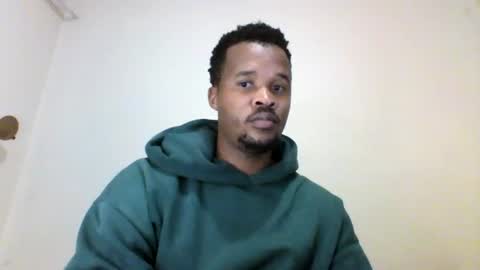 Snapshot of iswingallways chatting on 07-20-26, 07:27 Dilf online show from 07-20-26, 07:27