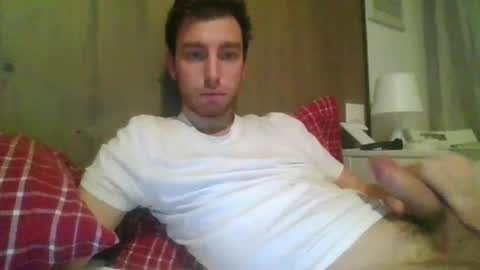 Snapshot of italian_boy_22 chatting on 12-08-24, 04:28 italian_boy_22 online show from 12-08-24, 04:28