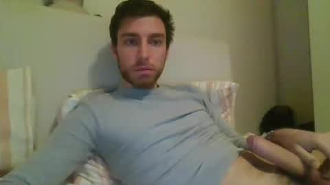 Snapshot of italian_boy_22 chatting on 12-19-24, 03:30 italian_boy_22 online show from 12-19-24, 03:30