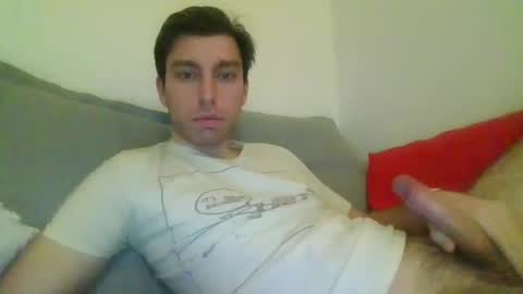 Snapshot of italian_boy_22 chatting on 02-10-25, 09:04 italian_boy_22 online show from 02-10-25, 09:04